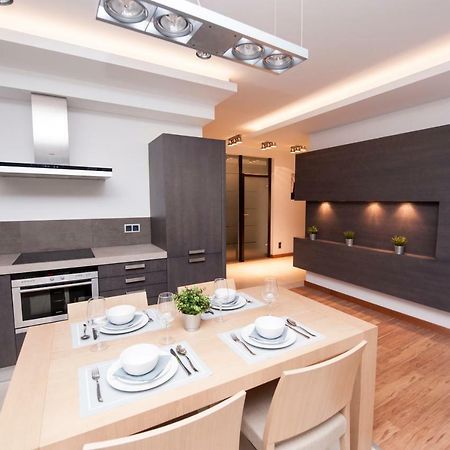Apartament Zeta Lux 乌斯特龙 外观 照片