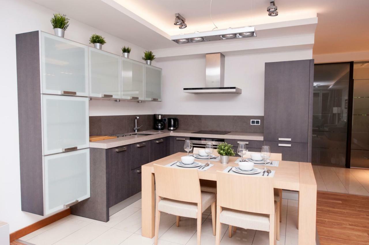 Apartament Zeta Lux 乌斯特龙 外观 照片
